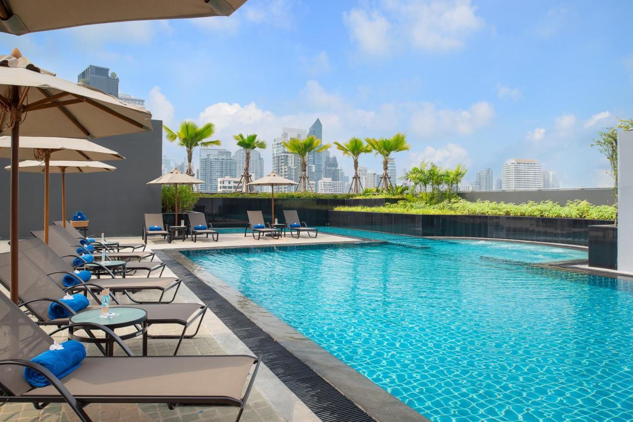 Hotel Nikko Bangkok Exterior photo The swimming pool at the hotel